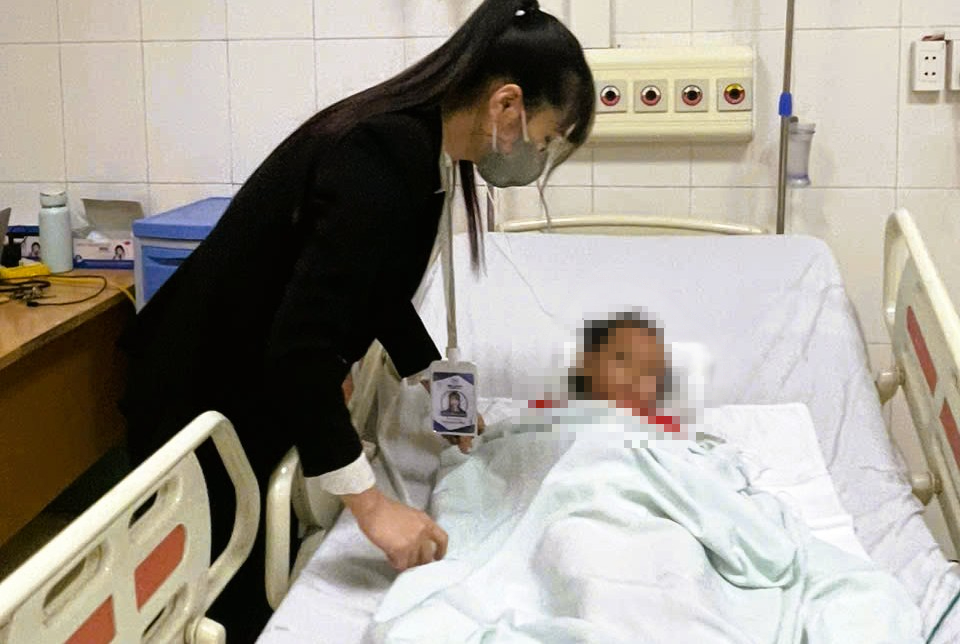 Thông tin mới về sức khỏe 3 cháu nhỏ bị mẹ cho uống trà sữa pha thuốc diệt chuột- Ảnh 1.