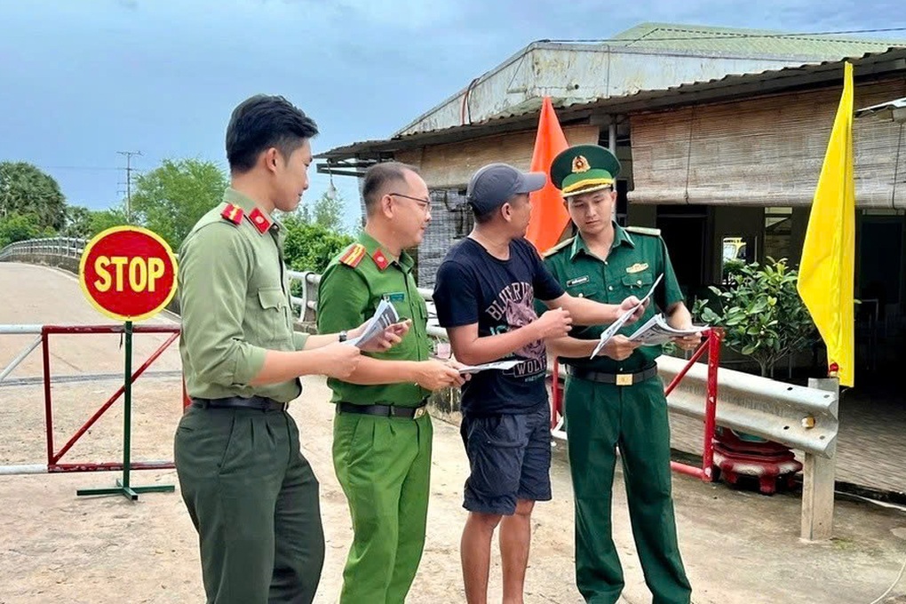 Hơn 900 người vượt biên từ Campuchia vào Tây Ninh - 2