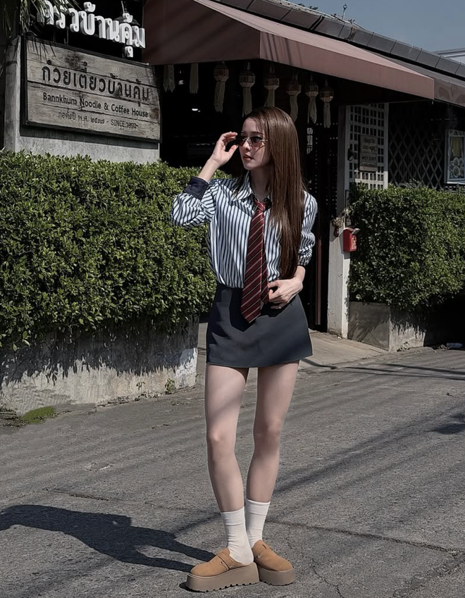 Áo sơ mi kẻ sọc tạo nên sự cân bằng giữa cổ điển và hiện đại  - Ảnh 2.