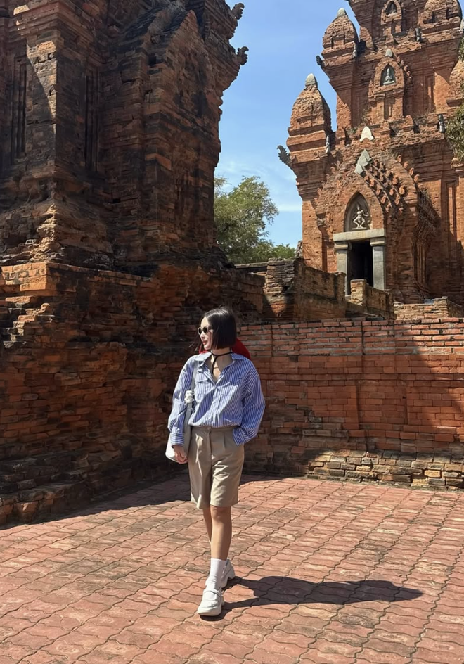 Áo sơ mi kẻ sọc tạo nên sự cân bằng giữa cổ điển và hiện đại  - Ảnh 4.