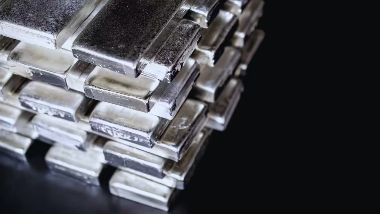 Trong vòng xoáy của giá bạc, đâu là 10 quốc gia sản xuất bạc lớn nhất thế giới - Ảnh 2.