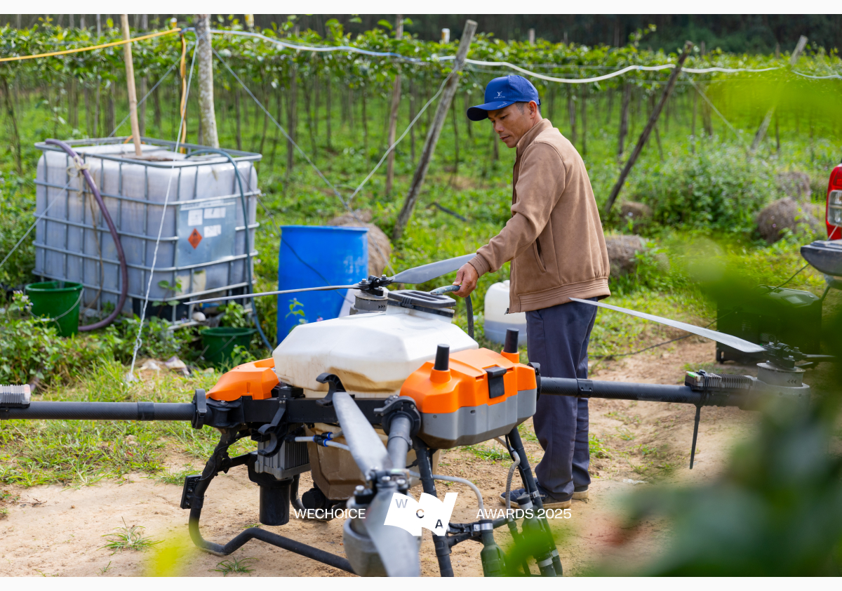 Không có phương án B: Cuộc cứu người phi thường giữa dòng lũ bằng chiếc drone phun thuốc- Ảnh 4.