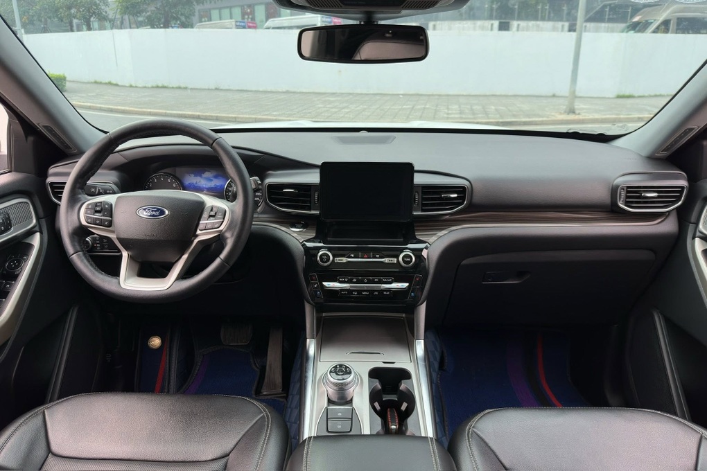 Xe mới ngừng bán, Ford Explorer gần 4 năm tuổi vẫn đắt hơn Palisade mới - 3