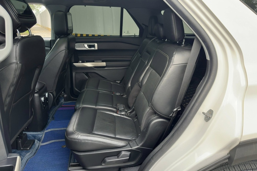 Xe mới ngừng bán, Ford Explorer gần 4 năm tuổi vẫn đắt hơn Palisade mới - 4