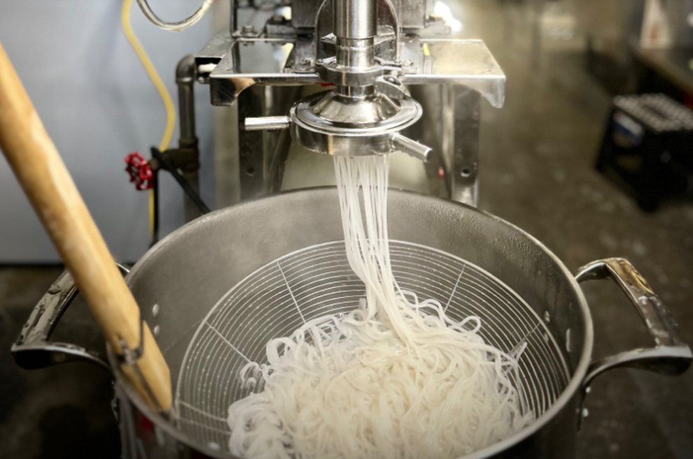 Cặp đôi mang bún chả Hà Nội, vịt nướng Vân Đình mở nhà hàng ở Mỹ - 4