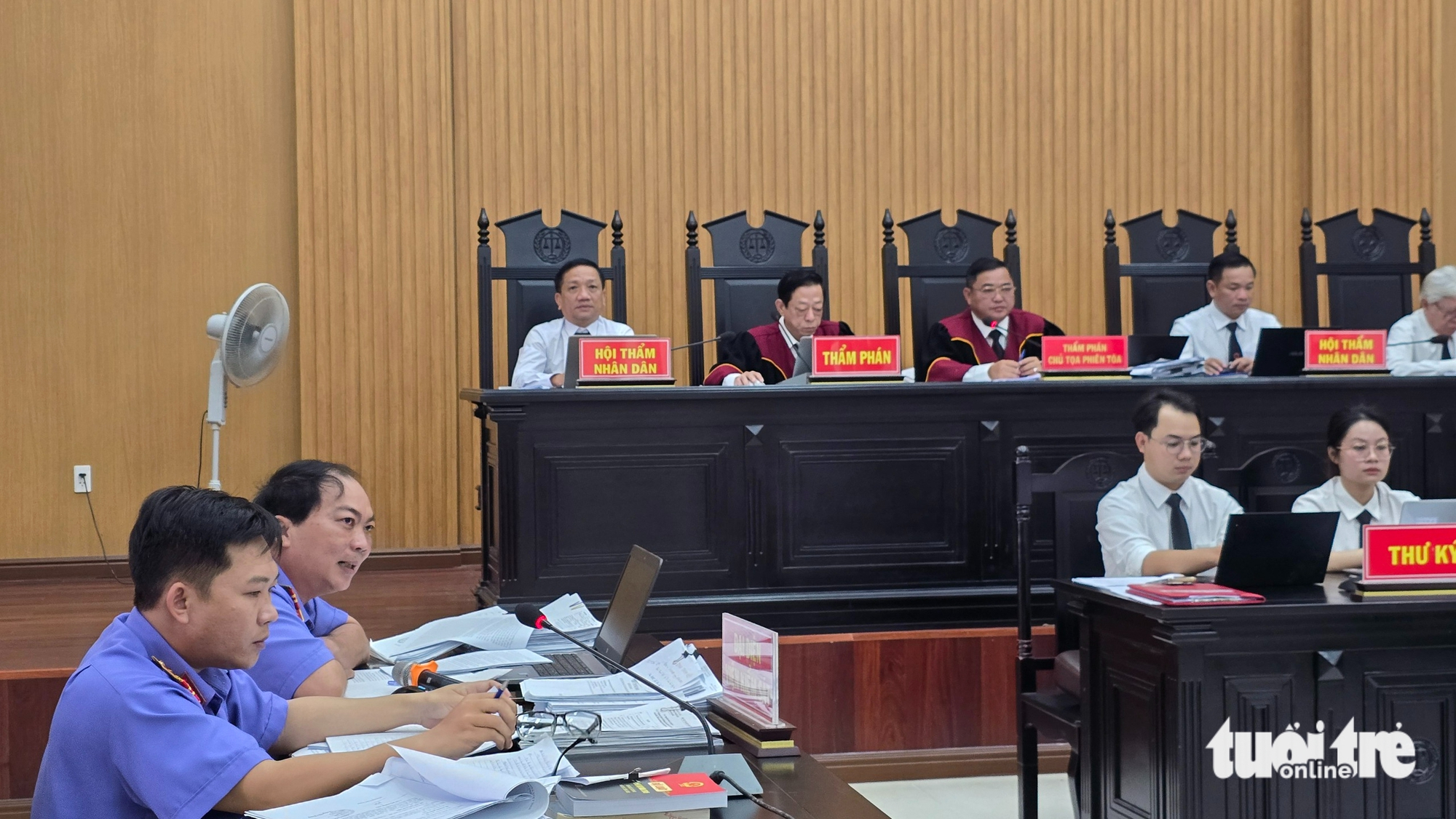 Nhiều cựu cán bộ Long Xuyên nói bị truy tố oan - Ảnh 3.