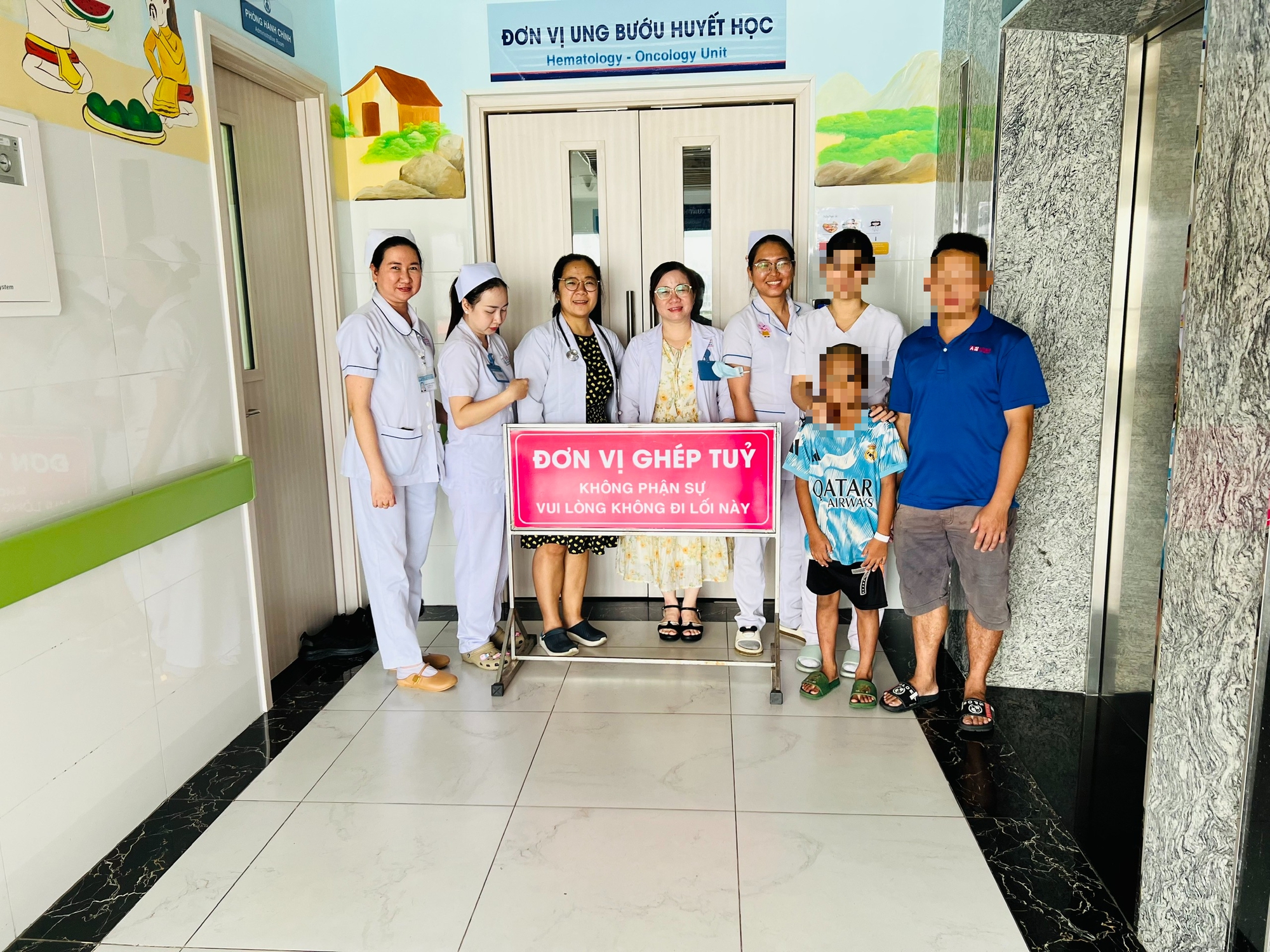 Bệnh viện Nhi đồng 1 lần đầu ghép tế bào gốc cứu sống bệnh nhi người Mông suy tủy nặng - Ảnh 3.