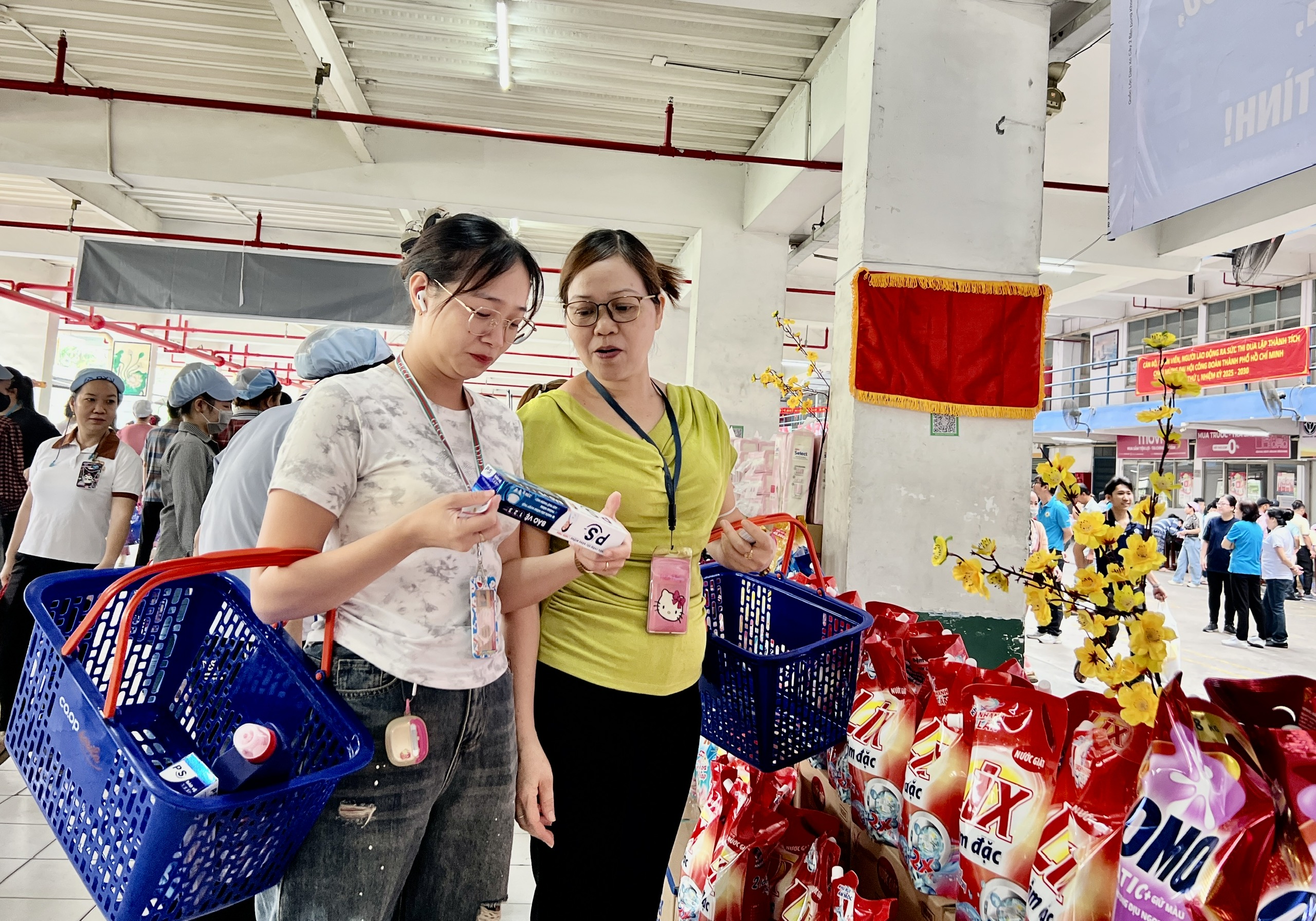 Thưởng tết nhiều hơn nhờ giảm thuế- Ảnh 2. Thưởng tết nhiều hơn nhờ giảm thuế- Ảnh 2.