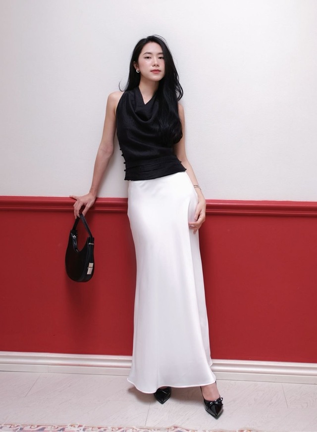 Sức hút từ chân váy lụa tạo nét thanh tao, kiêu kỳ - Ảnh 8.