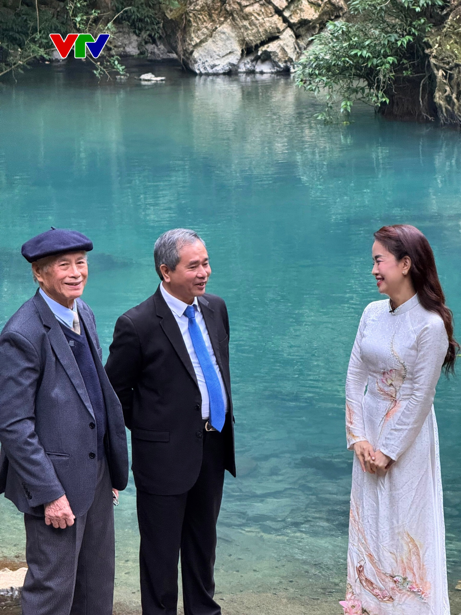 NSND Quang Thọ gây xúc động trong 'Hai tay xây dựng một sơn hà'- Ảnh 4.