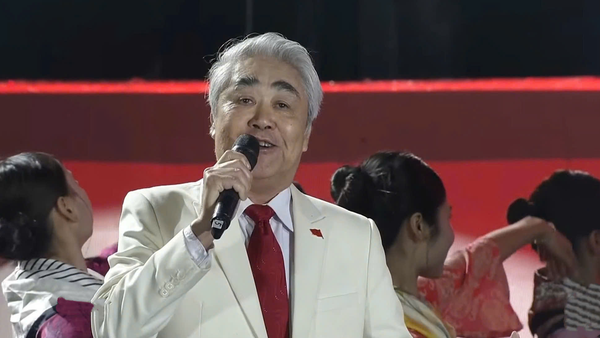 NSND Quang Thọ gây xúc động trong 'Hai tay xây dựng một sơn hà'- Ảnh 6.