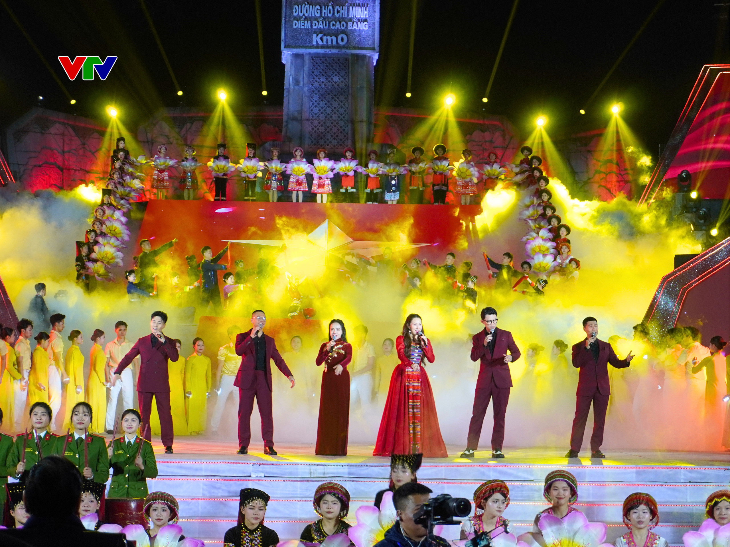 NSND Quang Thọ gây xúc động trong 'Hai tay xây dựng một sơn hà'- Ảnh 7.