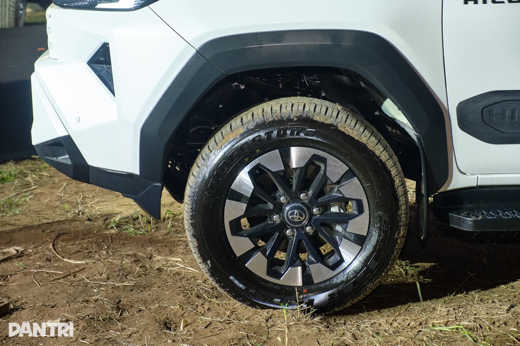 Hilux 2026 chốt giá từ 632 triệu, thêm lợi thế cạnh tranh Ranger và Triton - 3