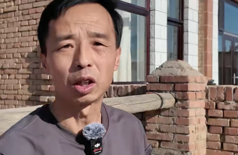 Trung Quốc: Tranh nhau mua con cừu biết giả chết khi gặp người lạ - 2