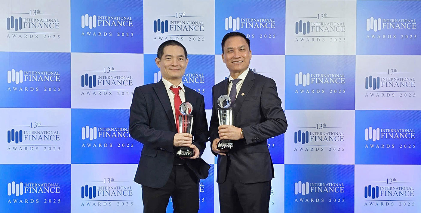 IFM vinh danh PVcomBank ở hai giải thưởng về công nghệ và trách nhiệm xã hội- Ảnh 2. IFM vinh danh PVcomBank ở hai giải thưởng về công nghệ và trách nhiệm xã hội- Ảnh 2.