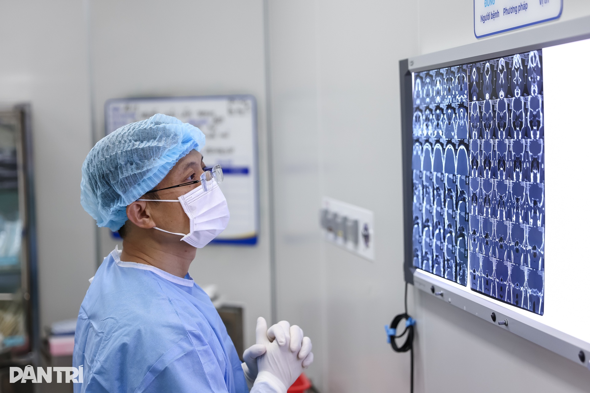 Cận cảnh ca mổ thần tốc” giải cứu bệnh nhân bít tắc đường thở nhiều năm - 4