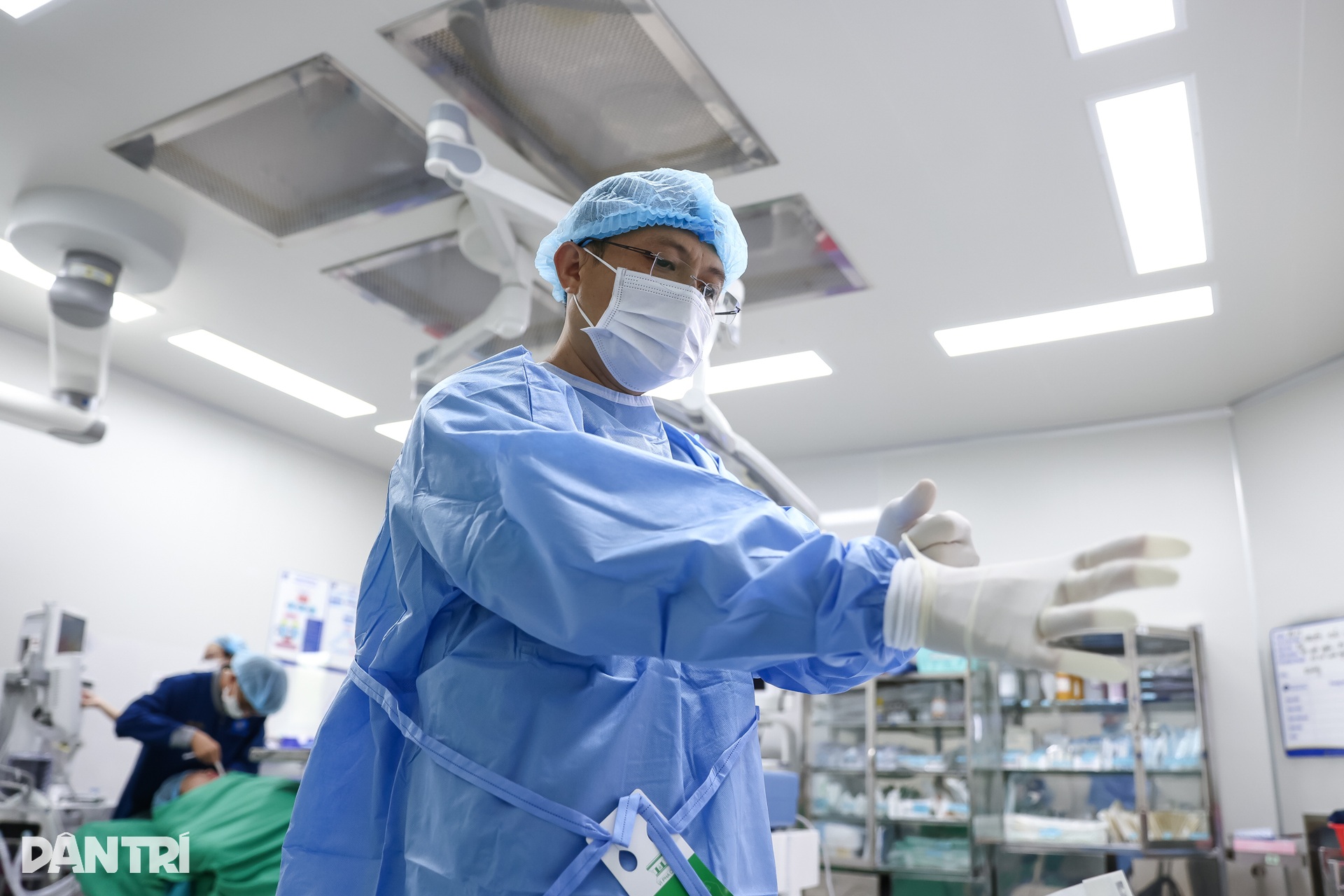 Cận cảnh ca mổ thần tốc” giải cứu bệnh nhân bít tắc đường thở nhiều năm - 5