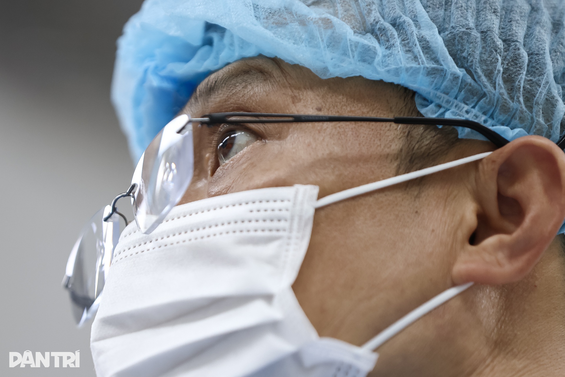 Cận cảnh ca mổ thần tốc” giải cứu bệnh nhân bít tắc đường thở nhiều năm - 7