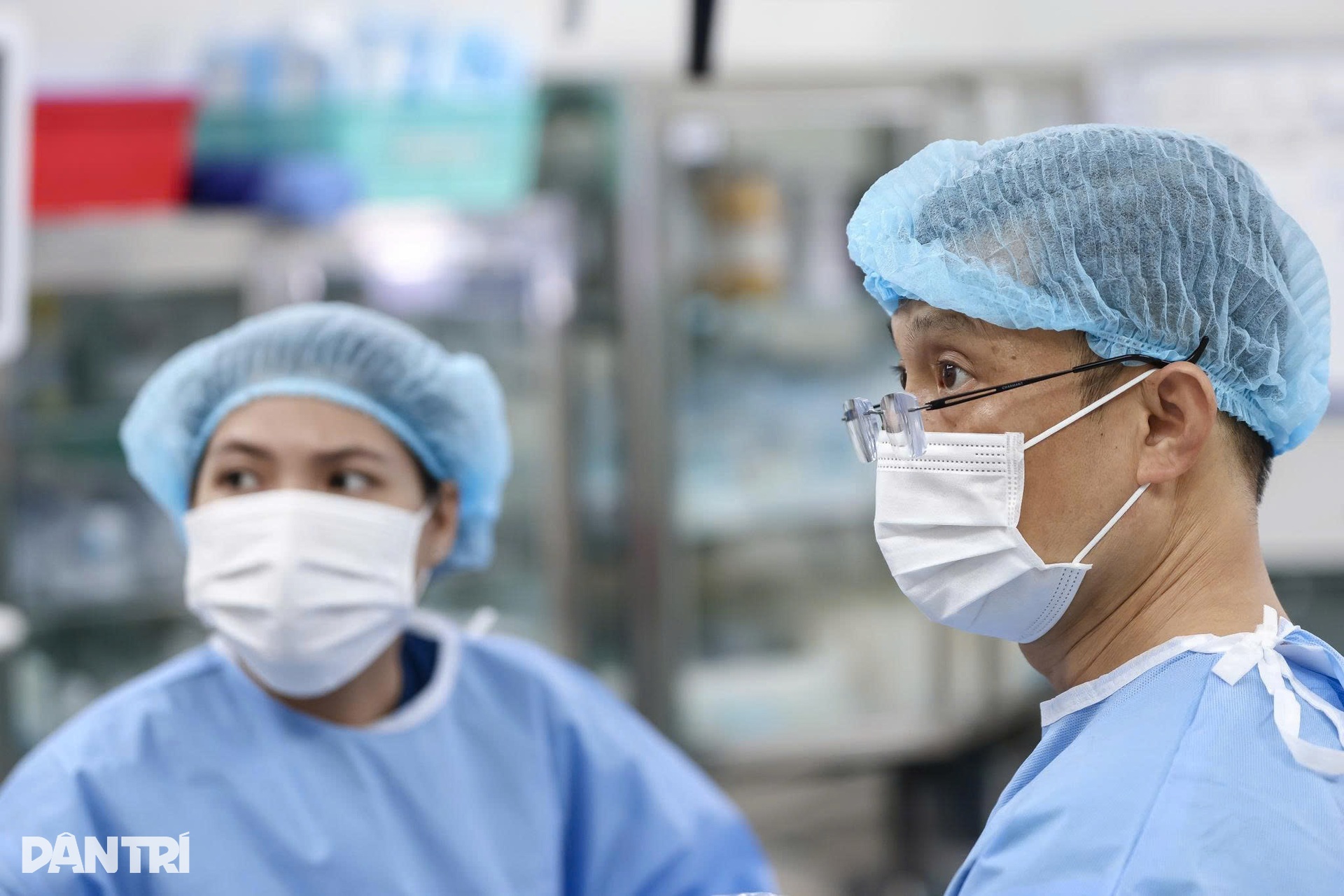 Cận cảnh ca mổ thần tốc” giải cứu bệnh nhân bít tắc đường thở nhiều năm - 11