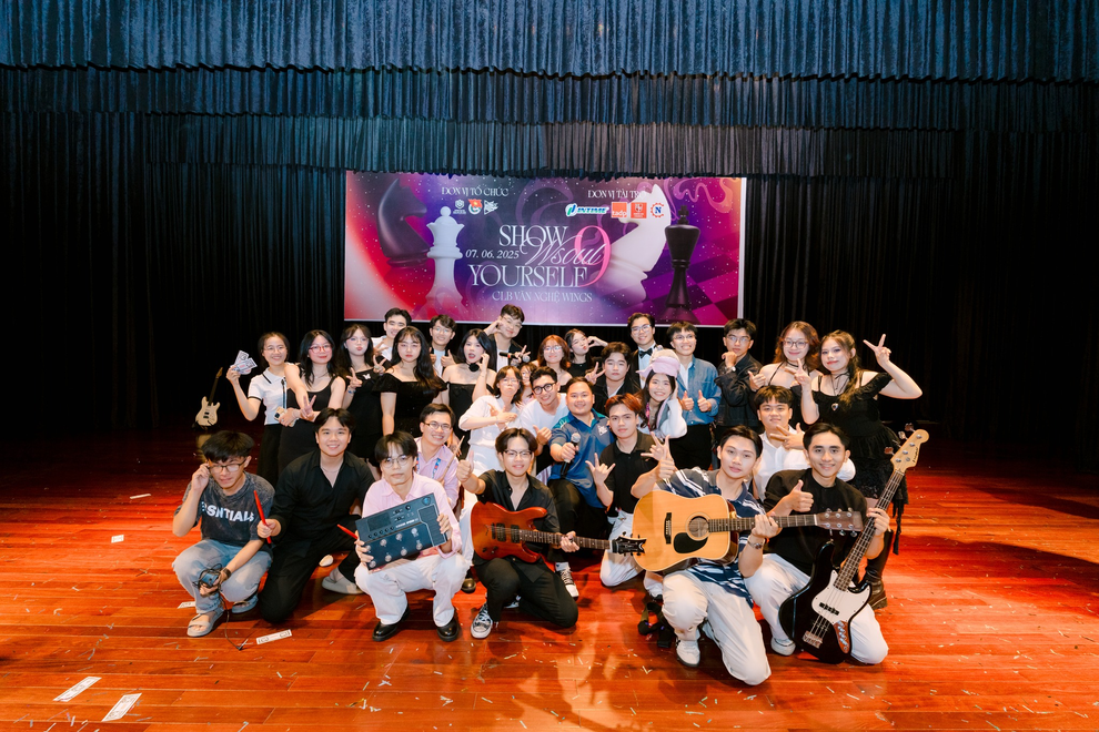 Điều hành 2 doanh nghiệp, nam sinh năm ba vẫn có thành tích đáng nể - 3