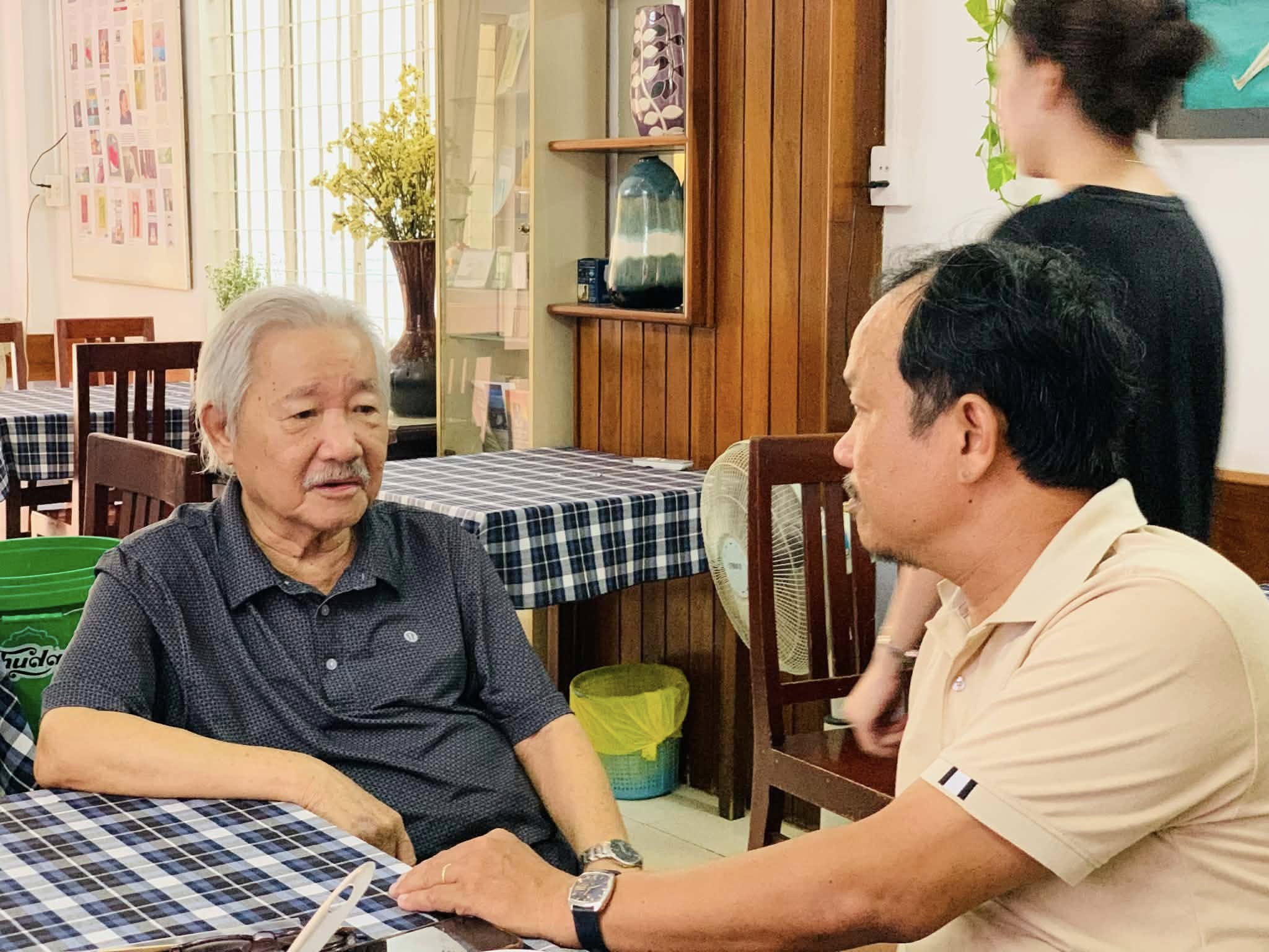 Đồng nghiệp tiếc thương nhà văn tài hoa Mường Mán- Ảnh 3.