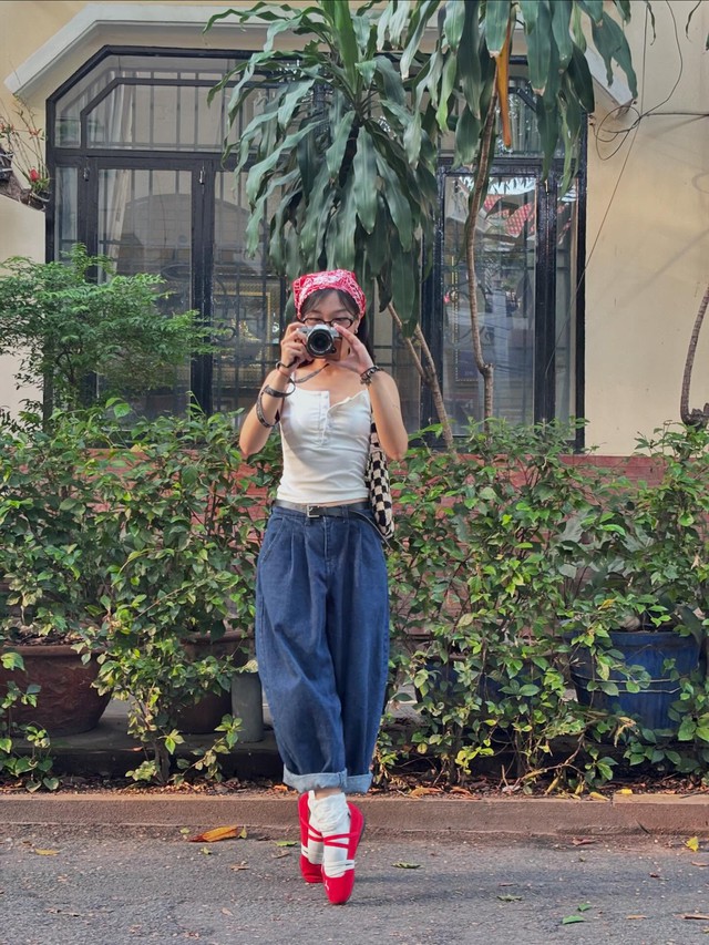 Giày ba lê lên ngôi, diện đẹp mà không lo bị ‘bánh bèo’ - Ảnh 4.