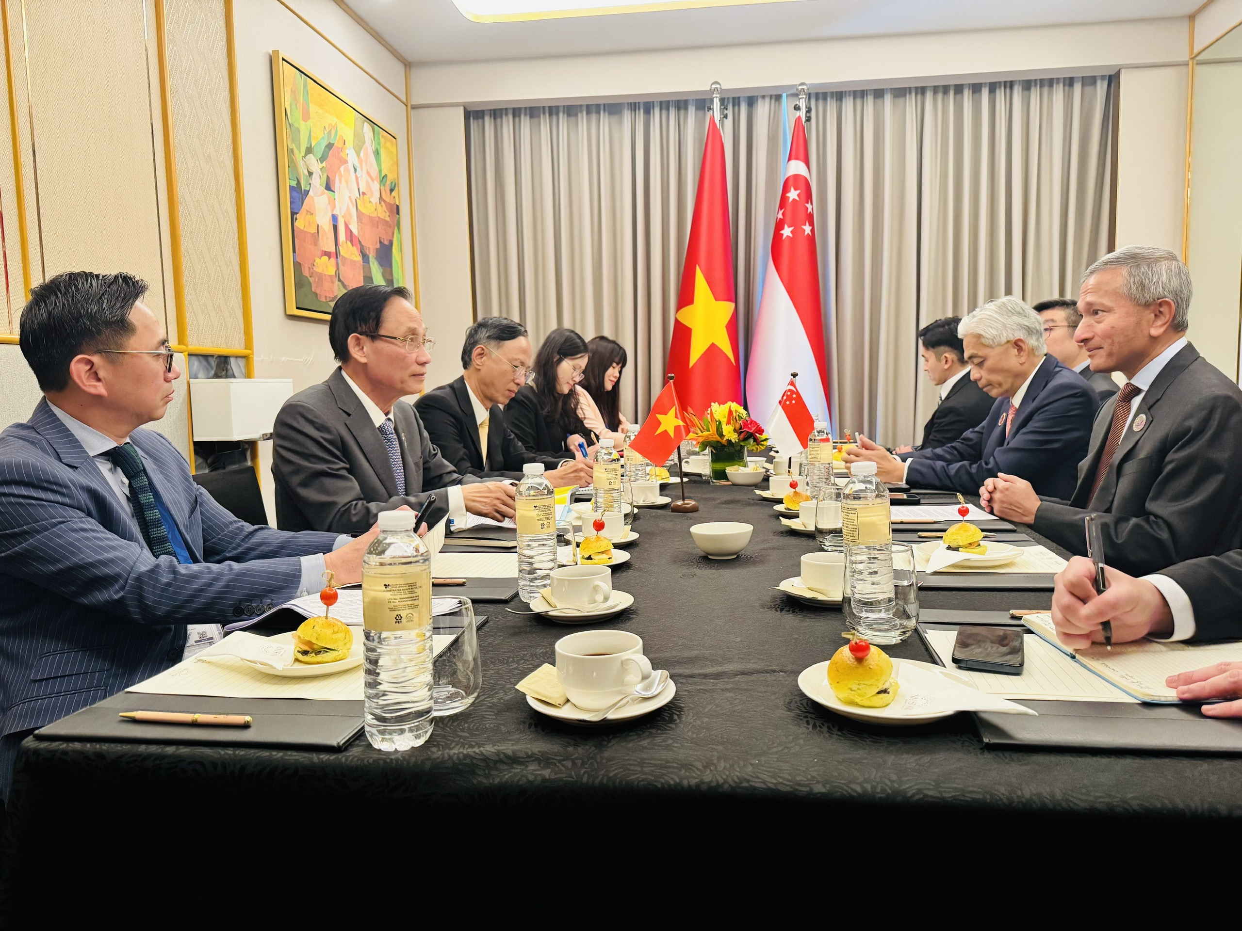 Hội nghị ngoại trưởng ASEAN: Việt Nam kêu gọi đón đầu thay đổi, cải tiến cơ chế xây dựng lòng tin 2 Hội nghị ngoại trưởng ASEAN: Việt Nam kêu gọi đón đầu thay đổi, cải tiến cơ chế xây dựng lòng tin - Ảnh 2.