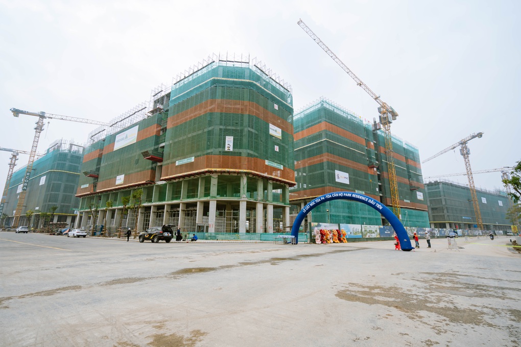 Quỹ căn hộ cao tầng mới của Sun Group Nam Hà Nội cất nóc tòa đầu tiên - 2