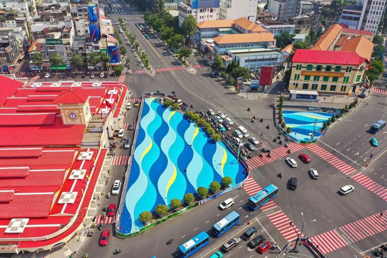 Cảnh tượng ngay lúc này tại khu chợ hơn 100 tuổi giữa TP.HCM: Nhiều người không tin vào mắt mình- Ảnh 5.