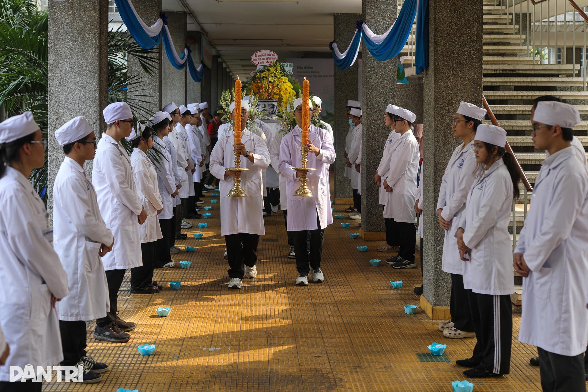 “Gặp lại” người thân trong lễ tri ân người hiến xác cho y học ở TPHCM - 8