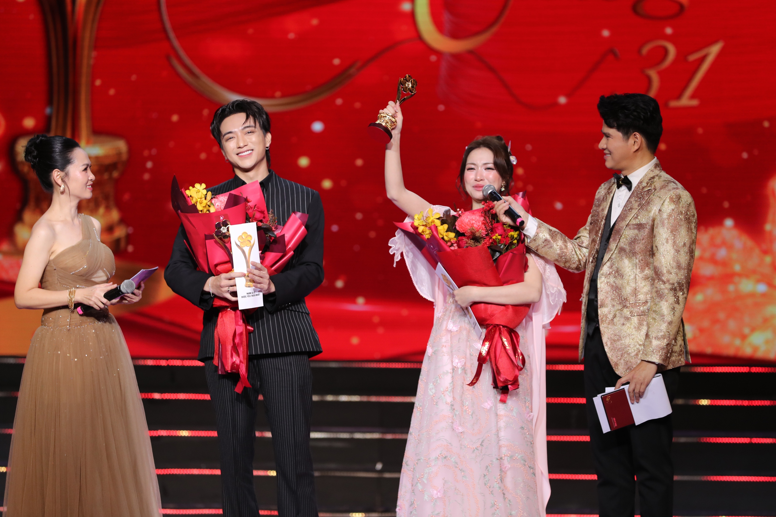 Hòa Minzy 'càn quét' giải thưởng, Lâm Vỹ Dạ là diễn viên sân khấu được yêu thích- Ảnh 4.