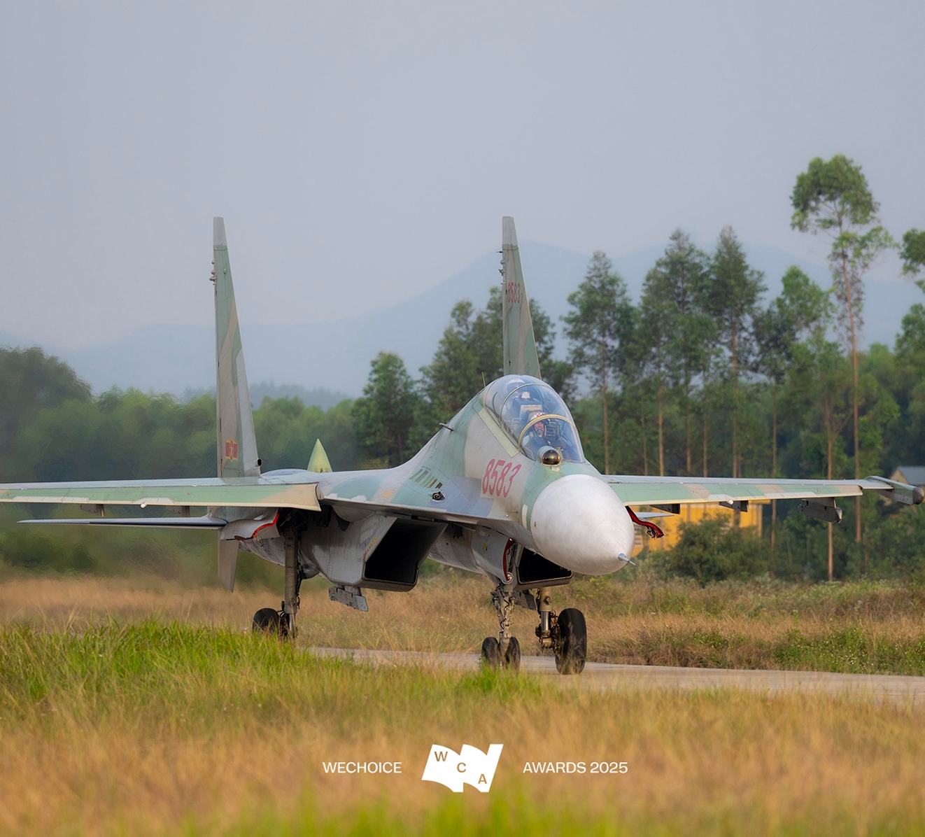 Đại tá - Phi công cấp 1 Nguyễn Thế Dũng: Bay trên bầu trời bình yên chào mừng Đại lễ Quốc gia- Ảnh 30.