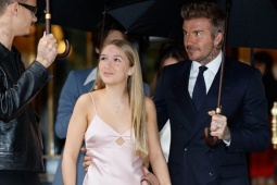 Phong cách trưởng thành của Harper Beckham ở tuổi 13