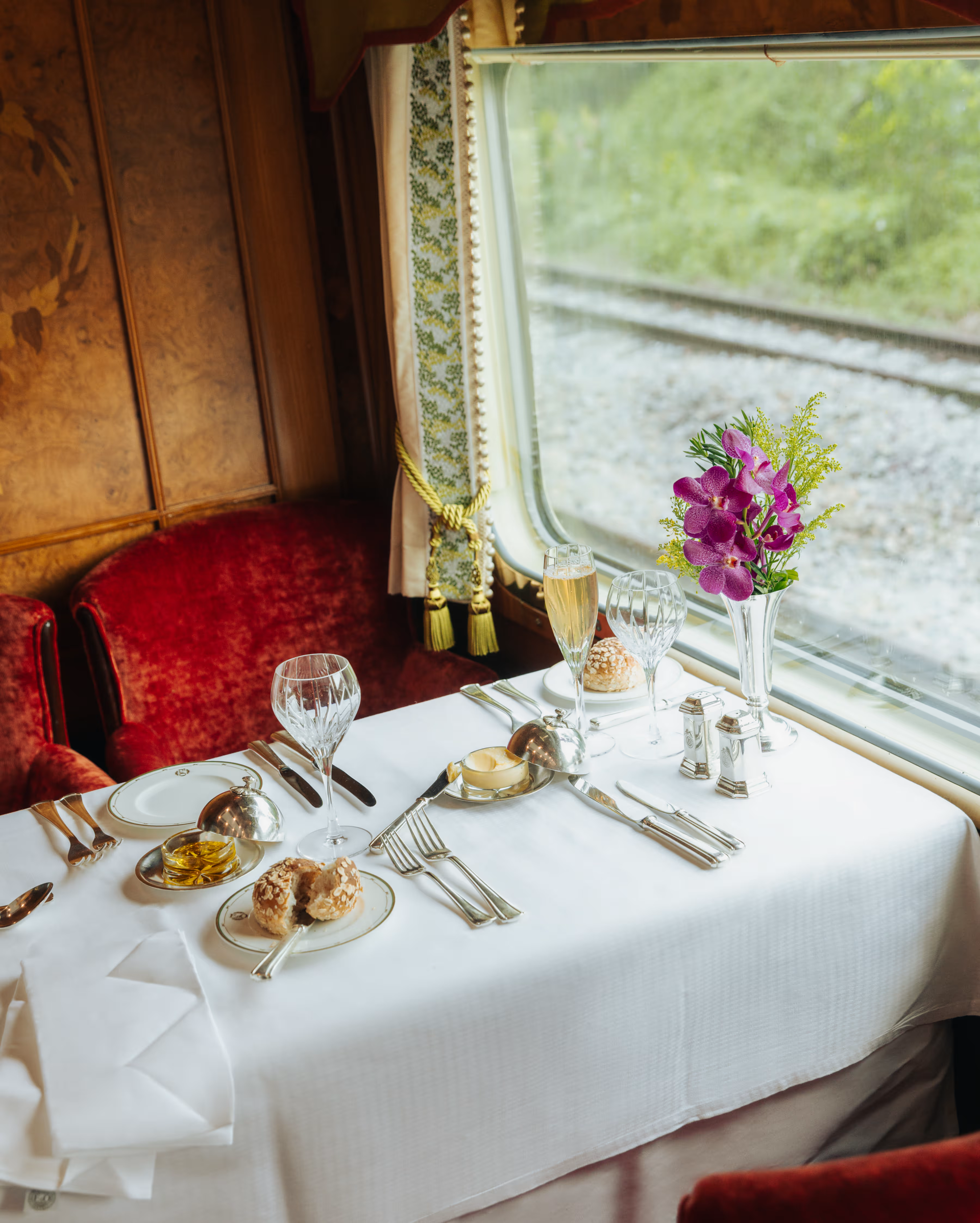 Trên chuyến tàu xa xỉ bậc nhất Đông Nam Á, giá vé hàng trăm triệu - 11