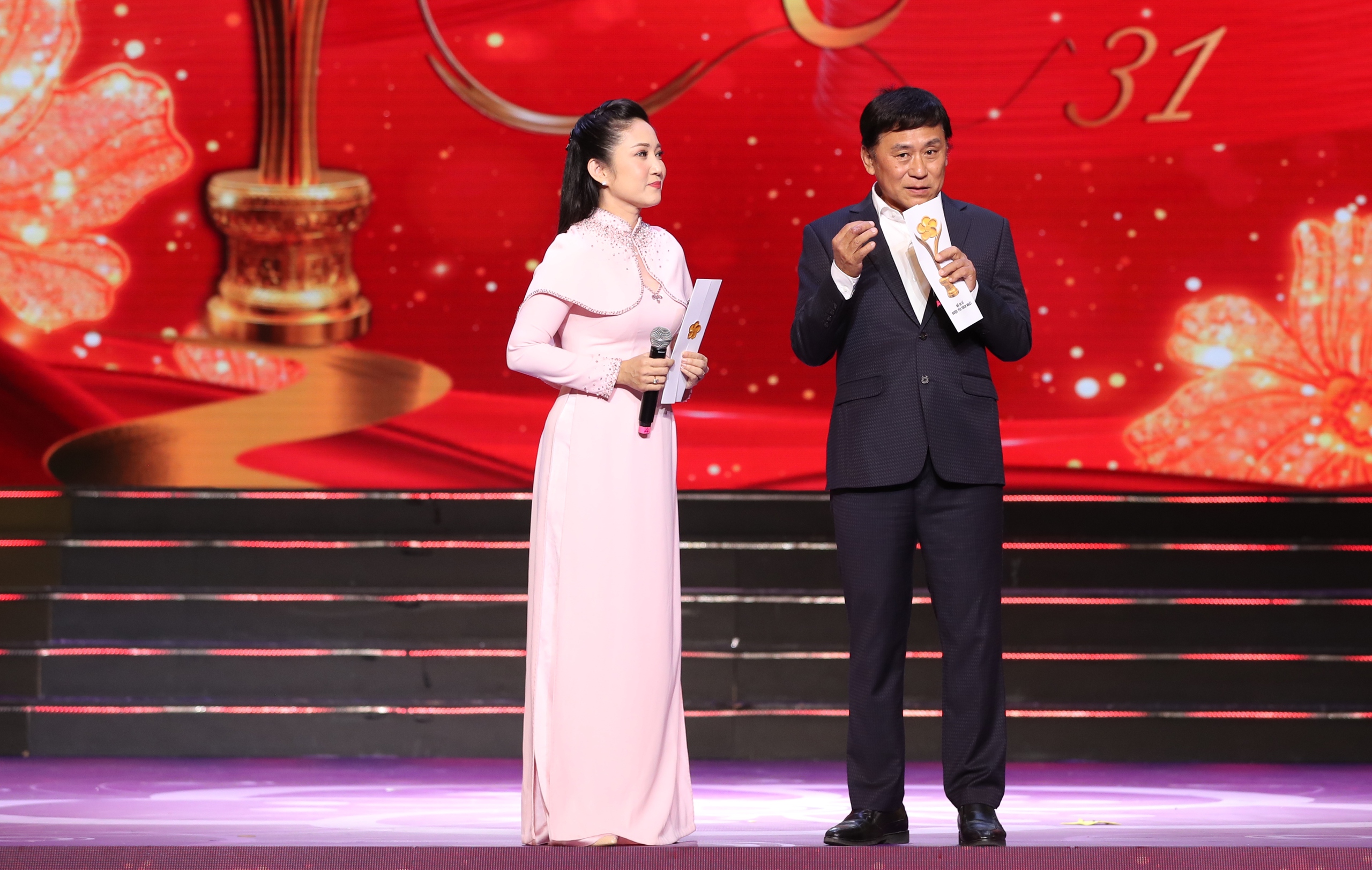 NSND Lệ Thủy, NSƯT Kim Tử Long cùng dàn nghệ sĩ gạo cội hội ngộ - Ảnh 6.