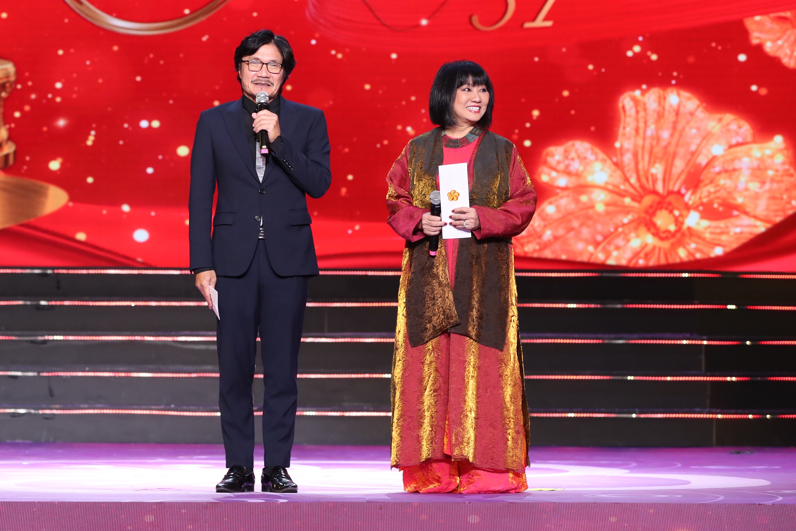 NSND Lệ Thủy, NSƯT Kim Tử Long cùng dàn nghệ sĩ gạo cội hội ngộ - Ảnh 8.