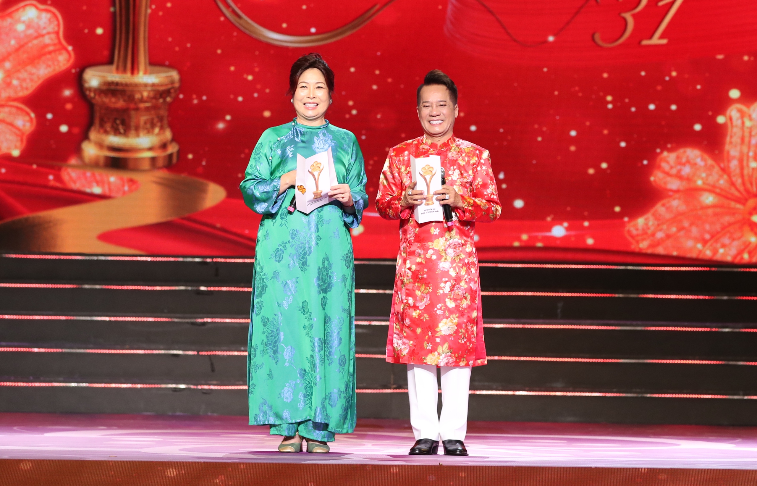 NSND Lệ Thủy, NSƯT Kim Tử Long cùng dàn nghệ sĩ gạo cội hội ngộ - Ảnh 9.