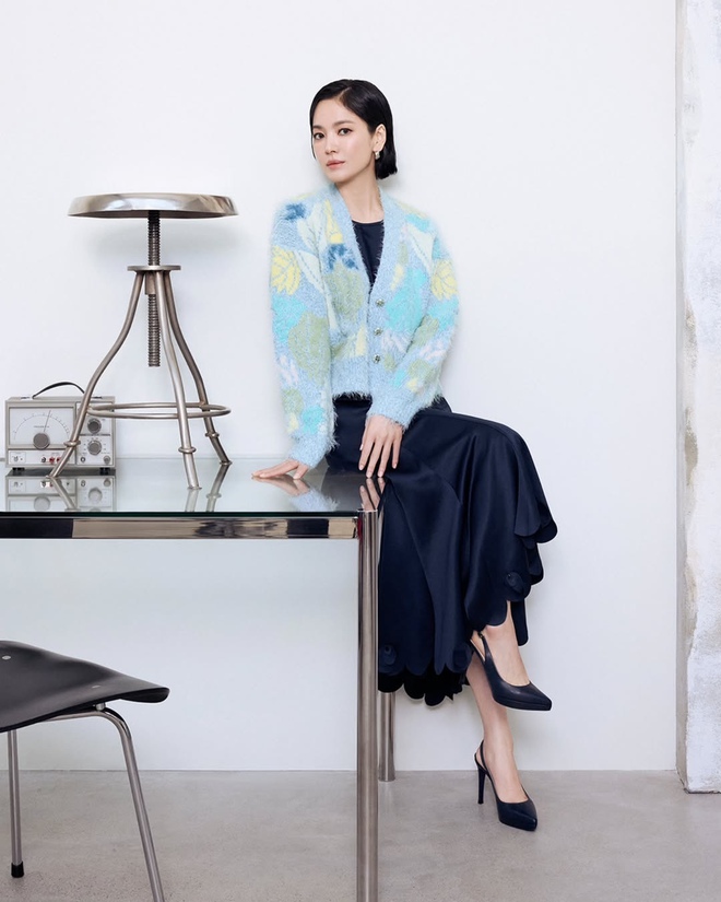 Phối áo khoác và váy dài - Ảnh 8.