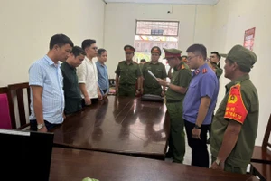 Vụ mỏ cát 1,2 tỉ đấu giá lên 370 tỉ: Khởi tố 4 bị can