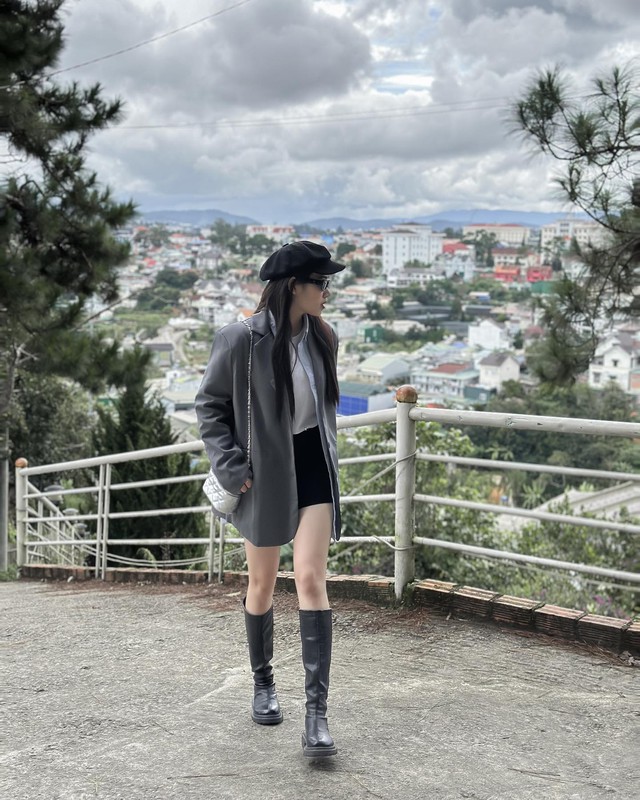 Hơi thở cổ điển trong bản phối áo blazer và mũ newsboy - Ảnh 3.