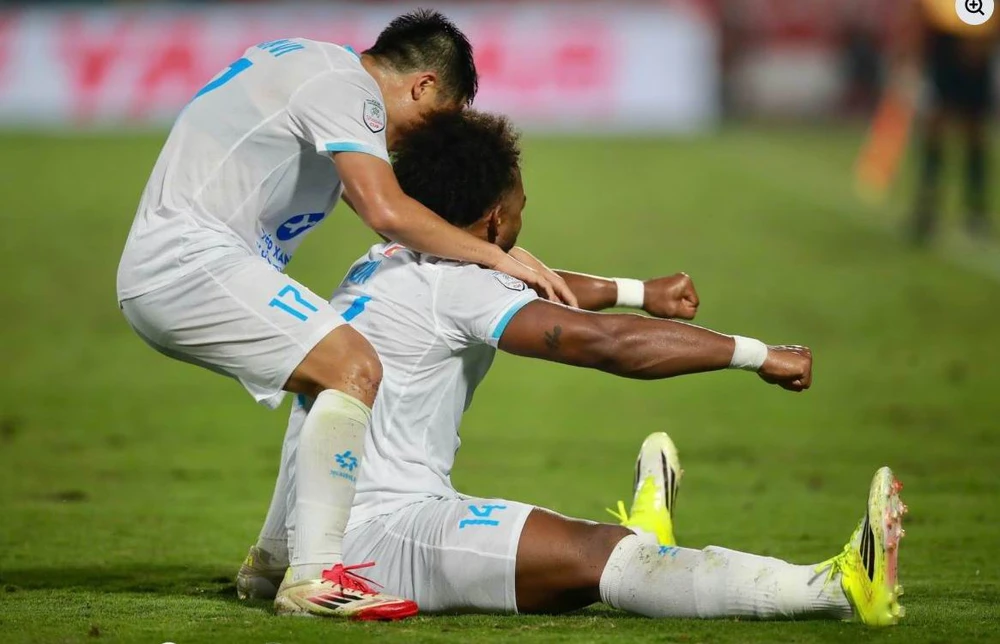 Nguyen- Xuan- Son-2.jpg