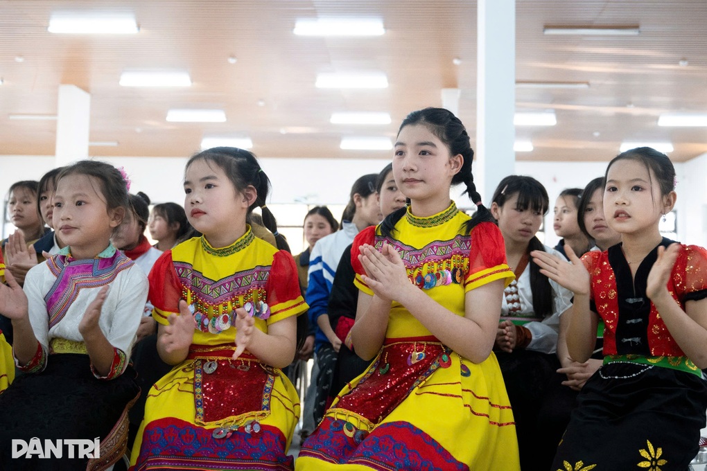 Hôm nay khánh thành trường học “5 sao” đầu tiên của khu vực biên giới - 3