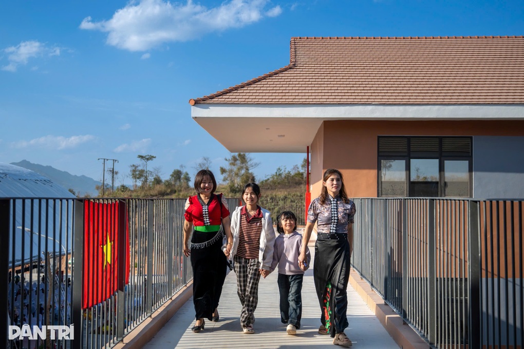 Hôm nay khánh thành trường học “5 sao” đầu tiên của khu vực biên giới - 4