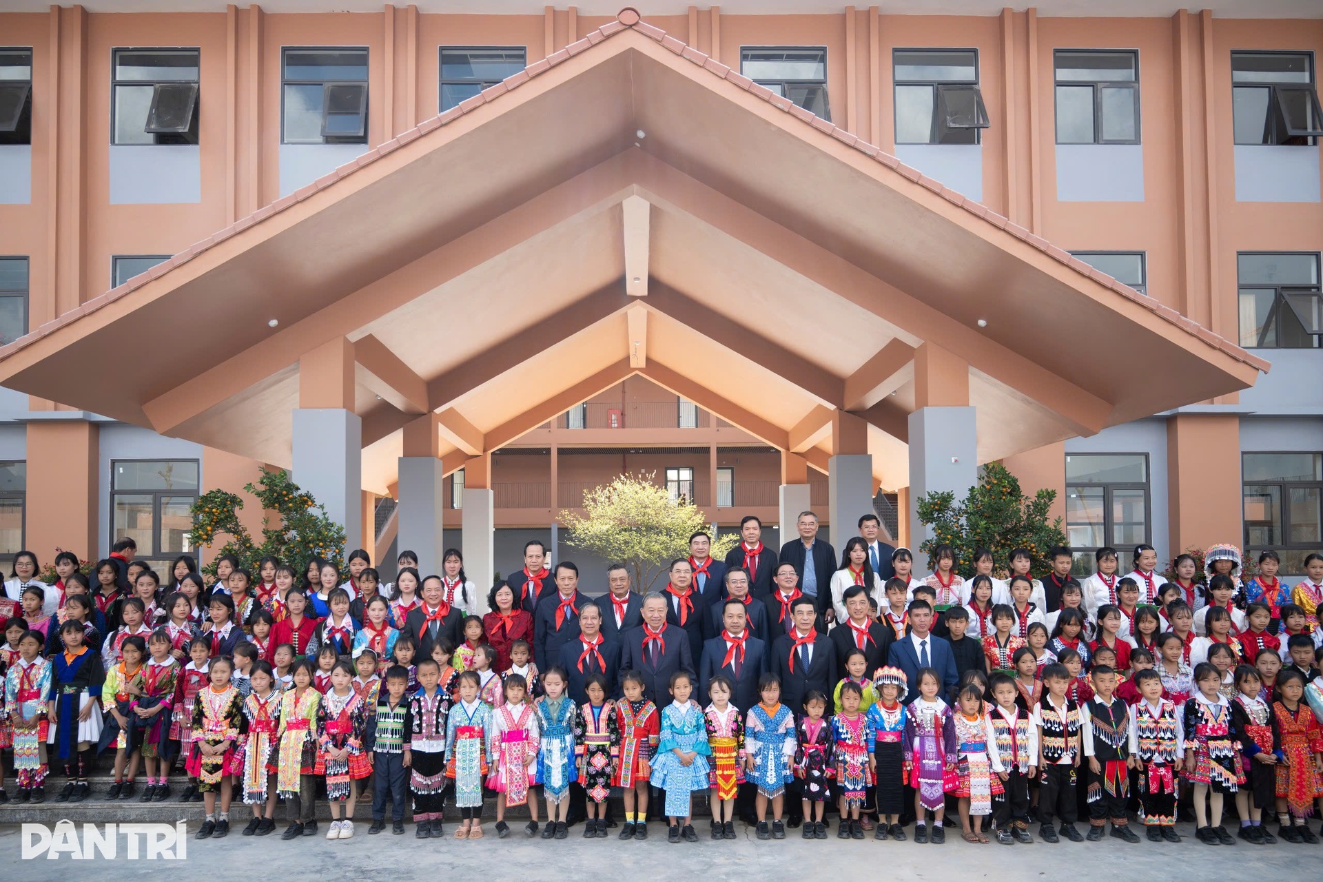 Tổng Bí thư Tô Lâm khánh thành trường nội trú hiện đại nhất vùng biên giới - 14