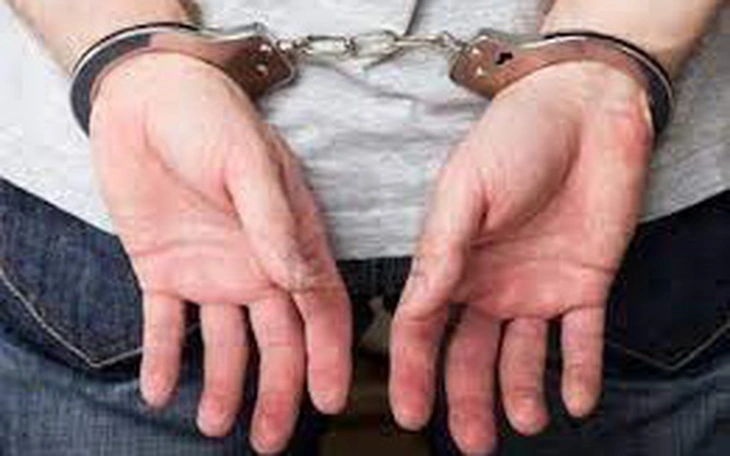 Bắt quả tang thư kỳ tòa nhận 50 triệu đồng của con bị cáo để chạy án - Ảnh 3.