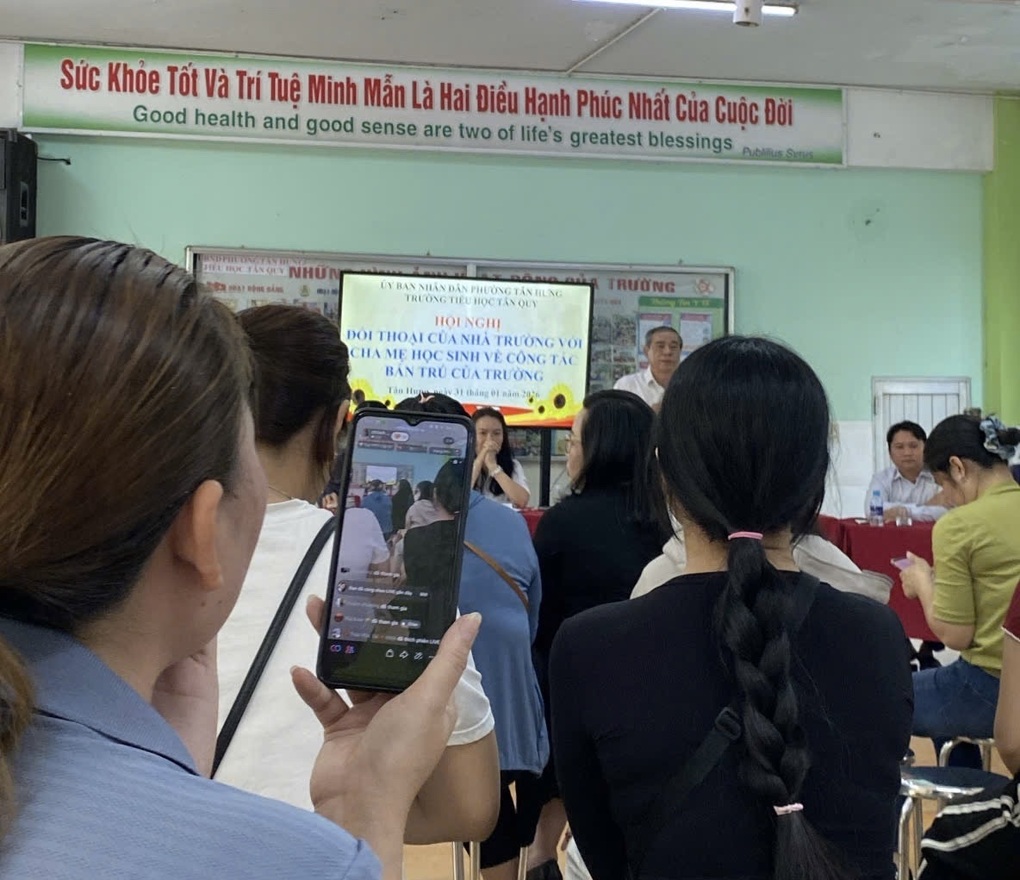 Phụ huynh giận dữ, đề nghị trường khởi kiện nhà cung cấp suất ăn Sago Food - 2