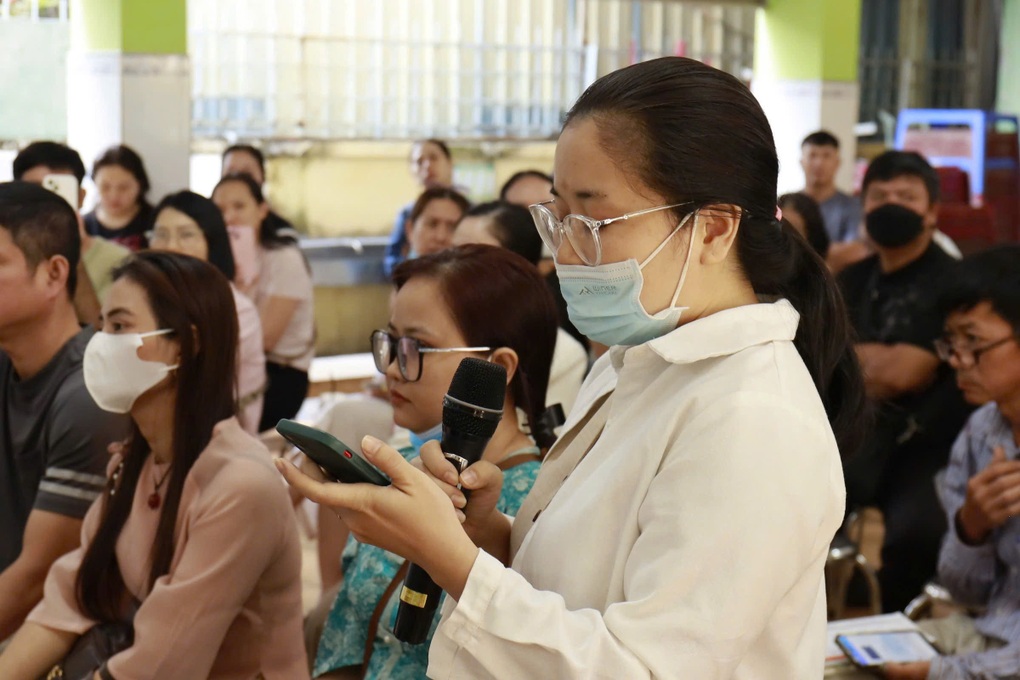 Phụ huynh giận dữ, đề nghị trường khởi kiện nhà cung cấp suất ăn Sago Food - 1