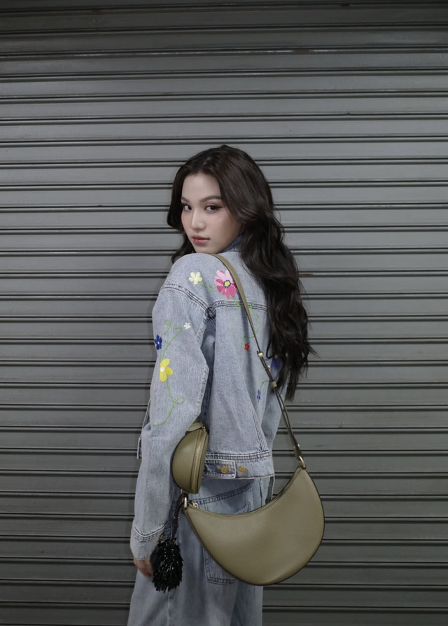 Bản phối đời thường trở nên ấn tượng hơn với. áo khoác denim  - Ảnh 11.