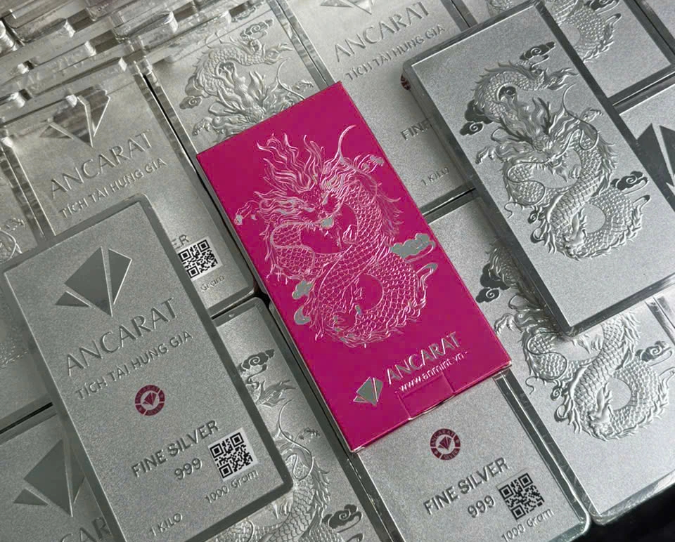 'Bắt đáy' mua vàng, bạc khi giá giảm sâu - Ảnh 2.