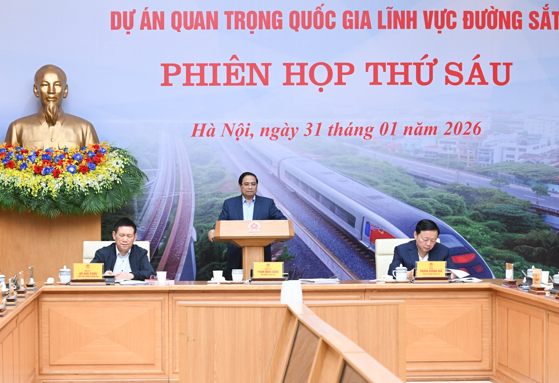 Xem xét ba phương thức Nhà nước, tư nhân và hợp tác công tư đường sắt tốc độ cao Bắc Nam - Ảnh 3.